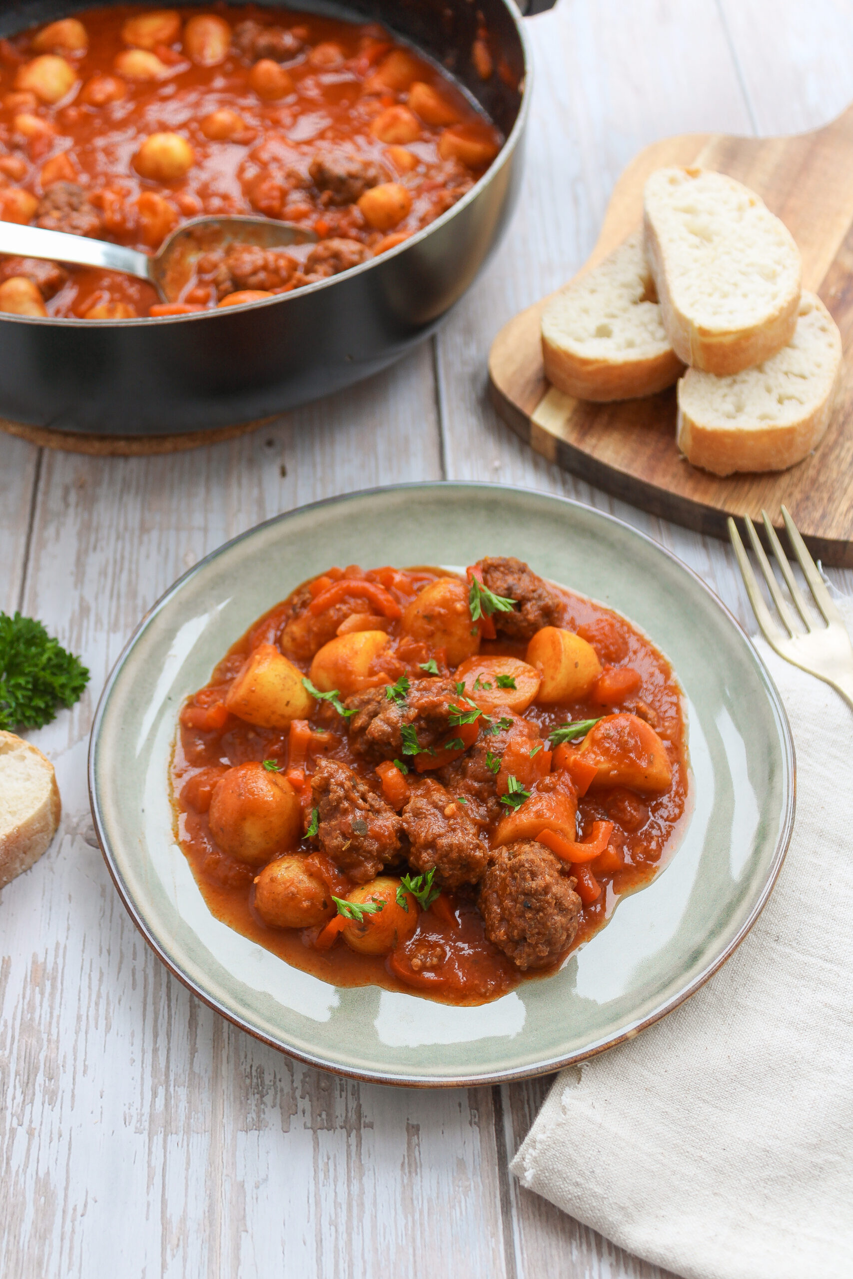 Köfte gehaktballetjes in tomatensaus